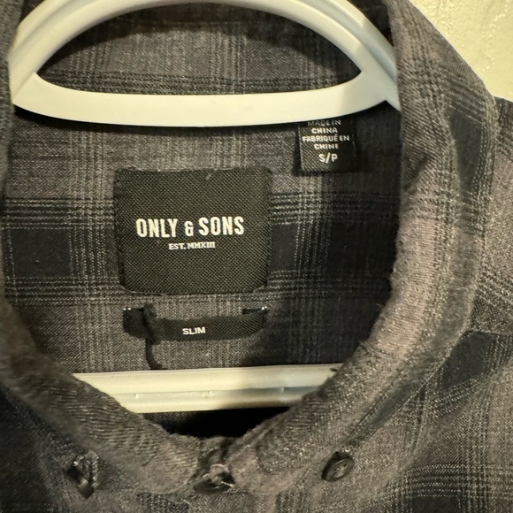 Only and Sons Slim Fit Button Down. - Picture 2 of 2